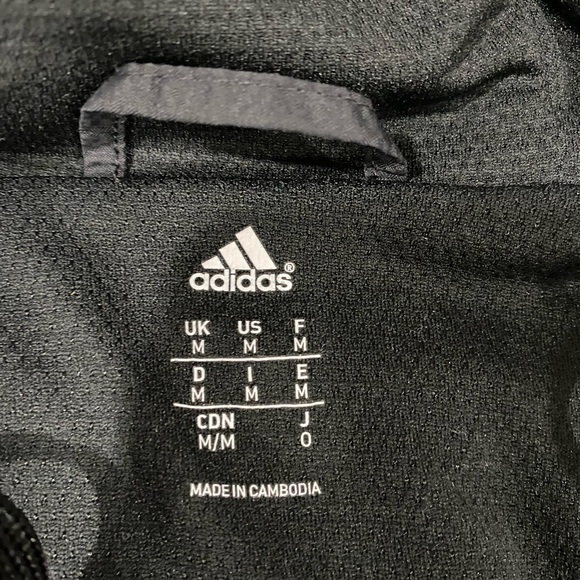 Mens adidas wind breaker - Picture 2 of 3